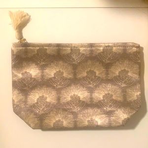 Manaola Ohia Clutch